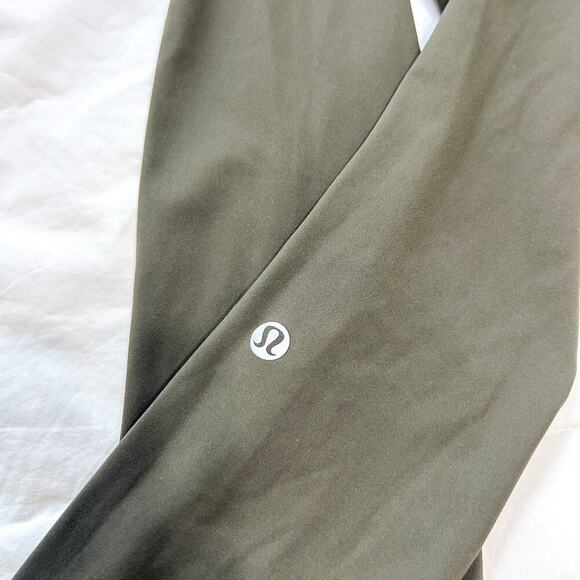 NWT Lululemon Athletica Base Pace HR Tight 28” Leggings Olive Green Size 2 - Picture 7 of 8